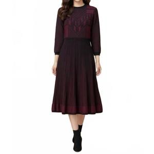 NEW ELIO women's textured knit midi dress in back/wine
